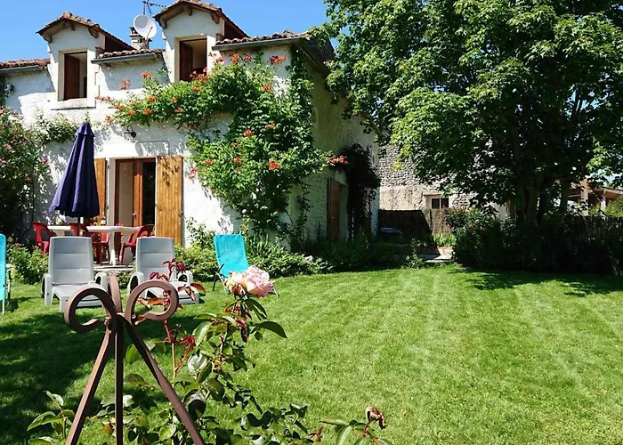 Le Breuil En Périgord - Spacieux Avec Cheminée Et Parc - Fr-1-653-269 *